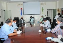 Gobierno comprará un millón 200 mil libras pollo para apoyar productores