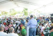 Leonel afirma gobierno usa RD$100 mil millones para posicionar candidato Leonel Fernandez Juramenta cientos de exdirigentes que abandonaron el PLD, así como de otros partidos pertenecientes a la estructura partidaria del municipio Santiago. nta en Santiago