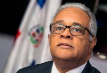 Ministro de Salud pide excusas a Gonzalo Castillo
