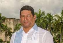 La Guayabera o Chacabana, una historia interesante que sale de Baní para el mundo y que tiene un faraón sin llegar a Egipto