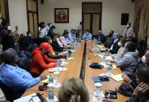 Presidente recibe informe sobre paso tormenta Laura; sobrevolará territorio nacional para constatar daños