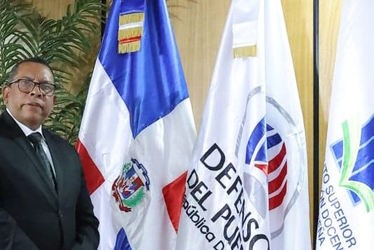 El sistema de salud: luces y quejas entre San Salvador y Santo Domingo