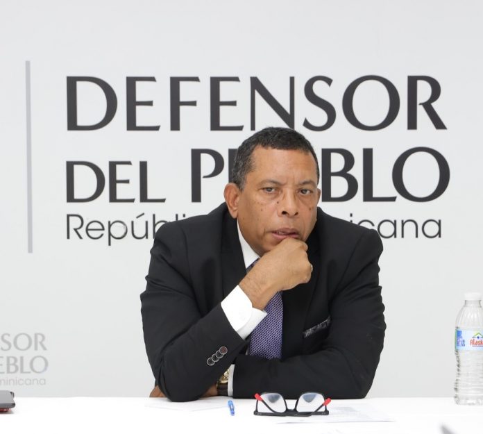 Dario Nin defensor fondo editada