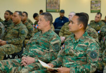 Oficiales de Ejército de la República Dominicana reciben el conversatorio El costo de una patria.